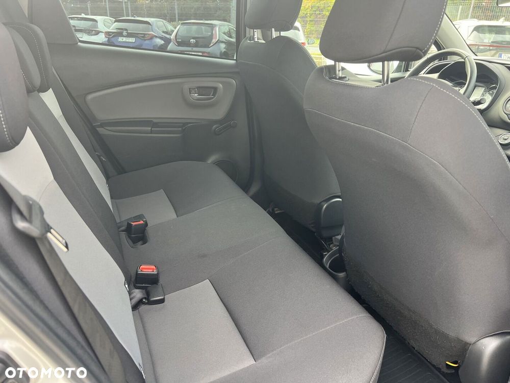Toyota Yaris 1.5 Premium - 10