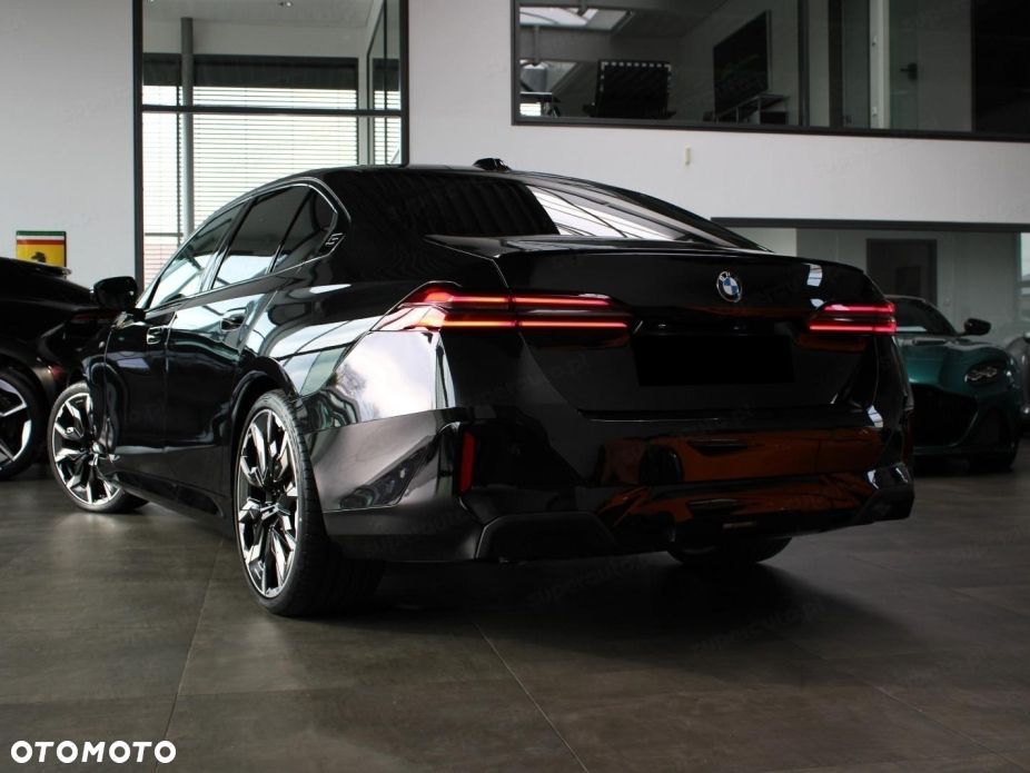 BMW Seria 5 520d xDrive mHEV M Sport - 5