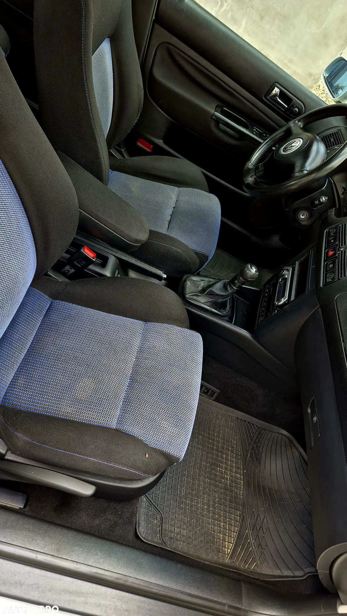 Volkswagen Golf 1.6 - 6