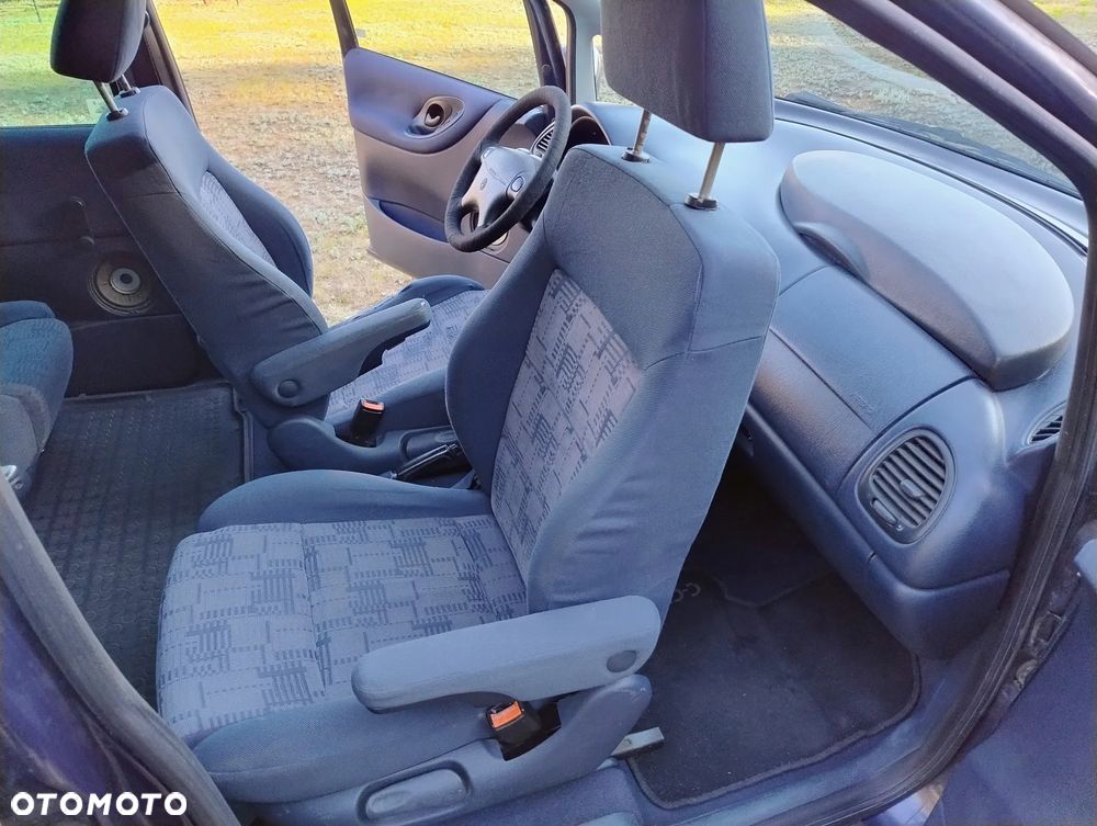 Volkswagen Sharan - 30