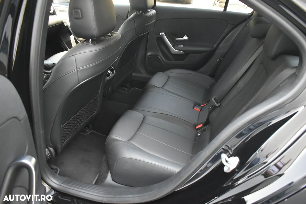Mercedes-Benz A - 21