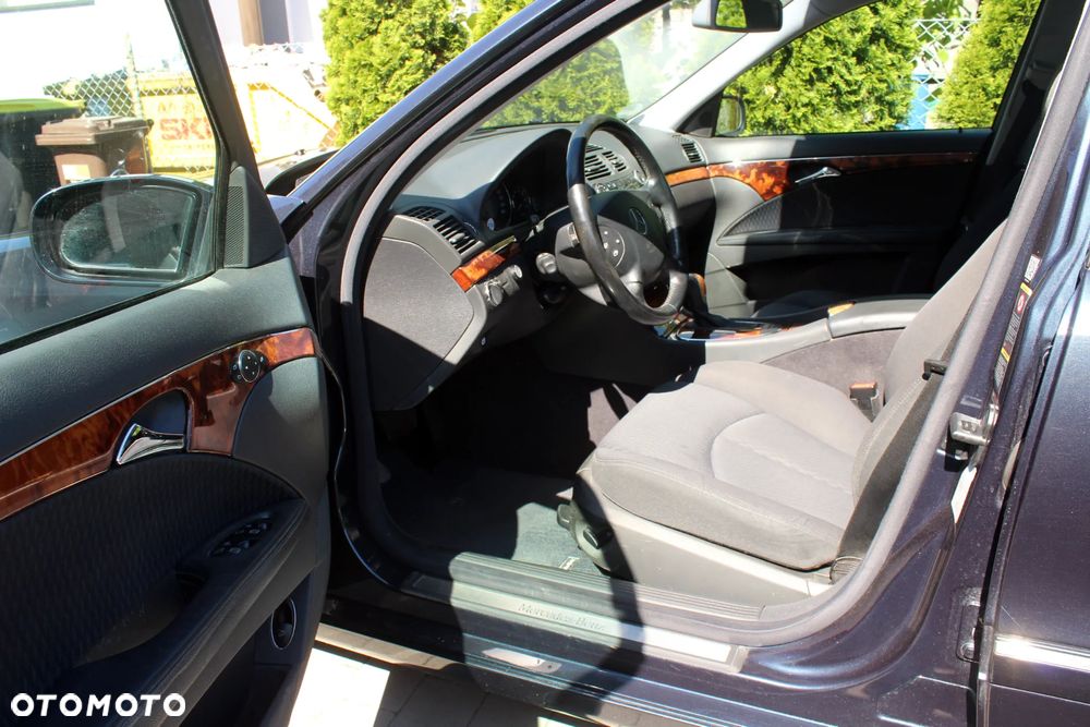 Mercedes-Benz Klasa E 200 Kompressor Automatik Elegance Sport Edition - 4