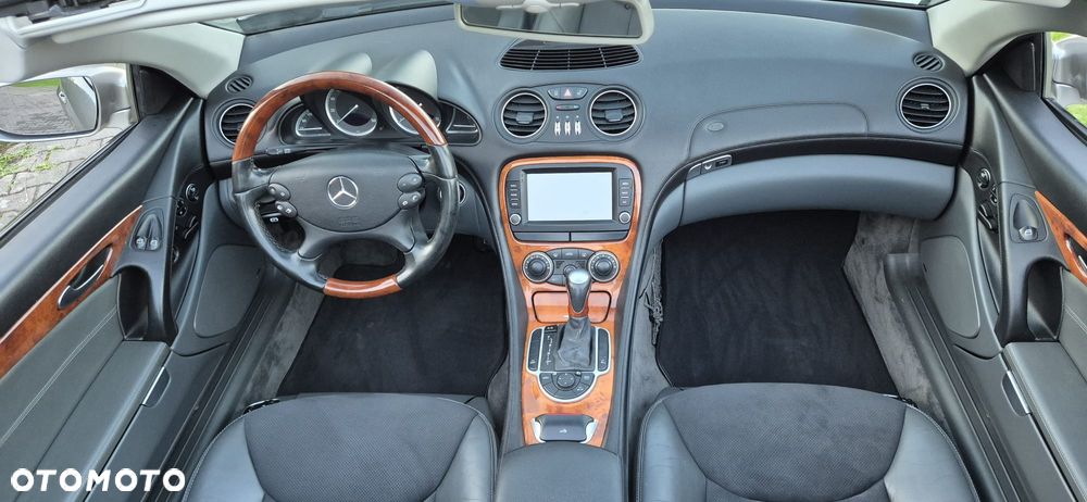 Mercedes-Benz SL - 15