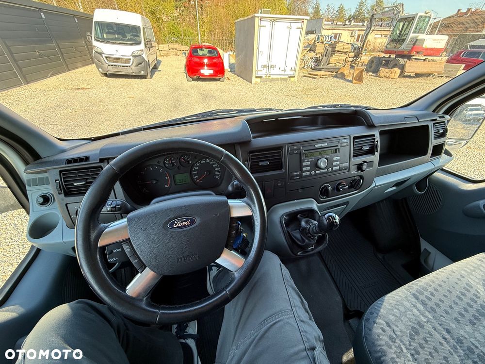 Ford Transit - 11