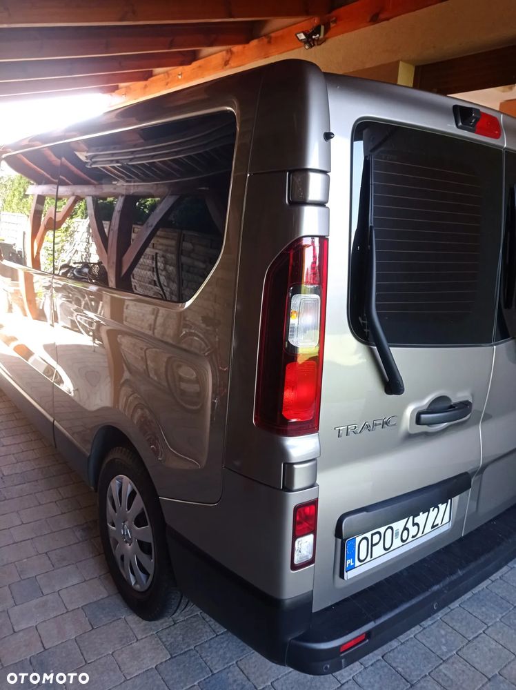Renault Trafic SpaceClass 2.0 dCi - 10