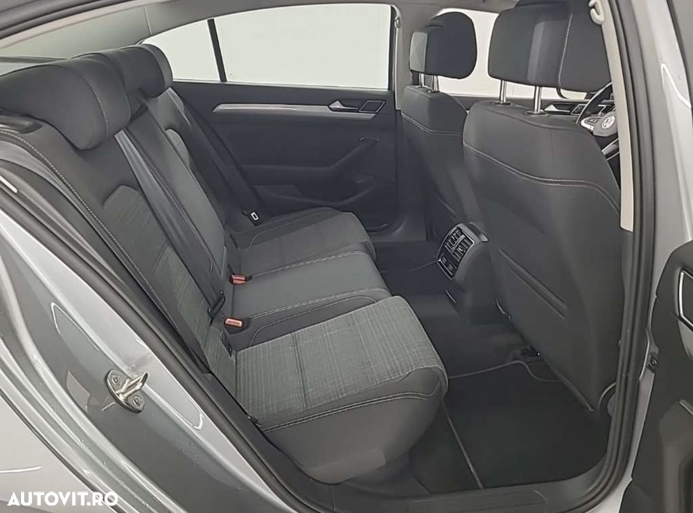 Volkswagen Passat 1.5 TSI ACT DSG Comfortline - 3