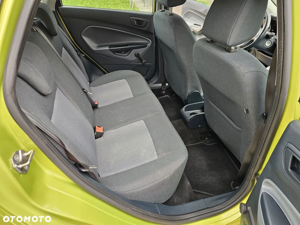 Ford Fiesta - 16