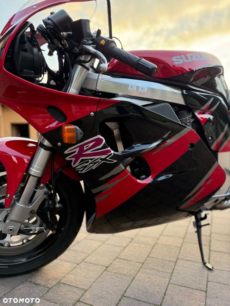 Suzuki GSX-R - 16