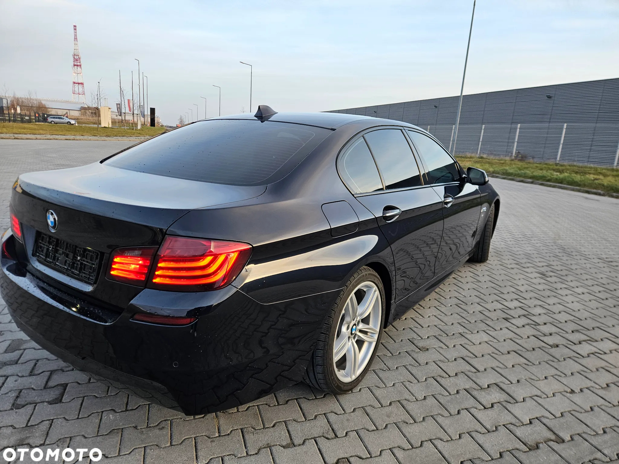 BMW Seria 5 520i Sport-Aut - 28