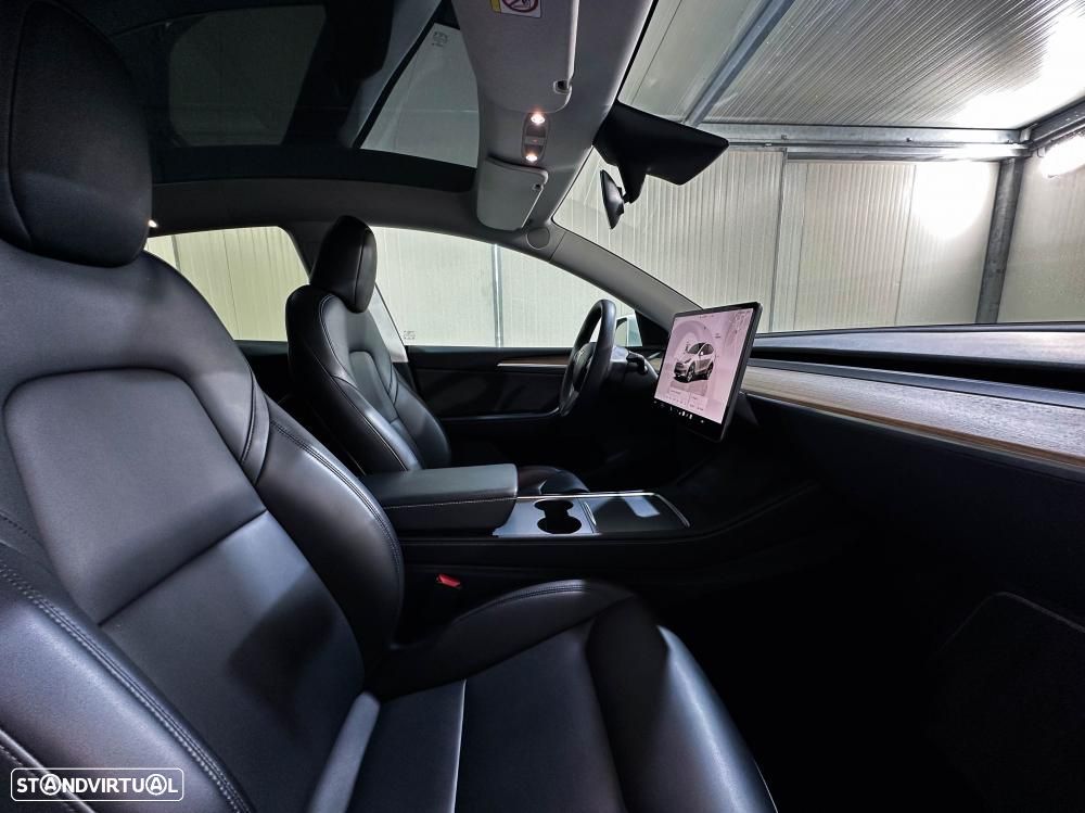 Tesla Model Y Standard - 31