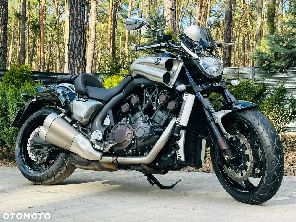 Yamaha V-MAX - 2