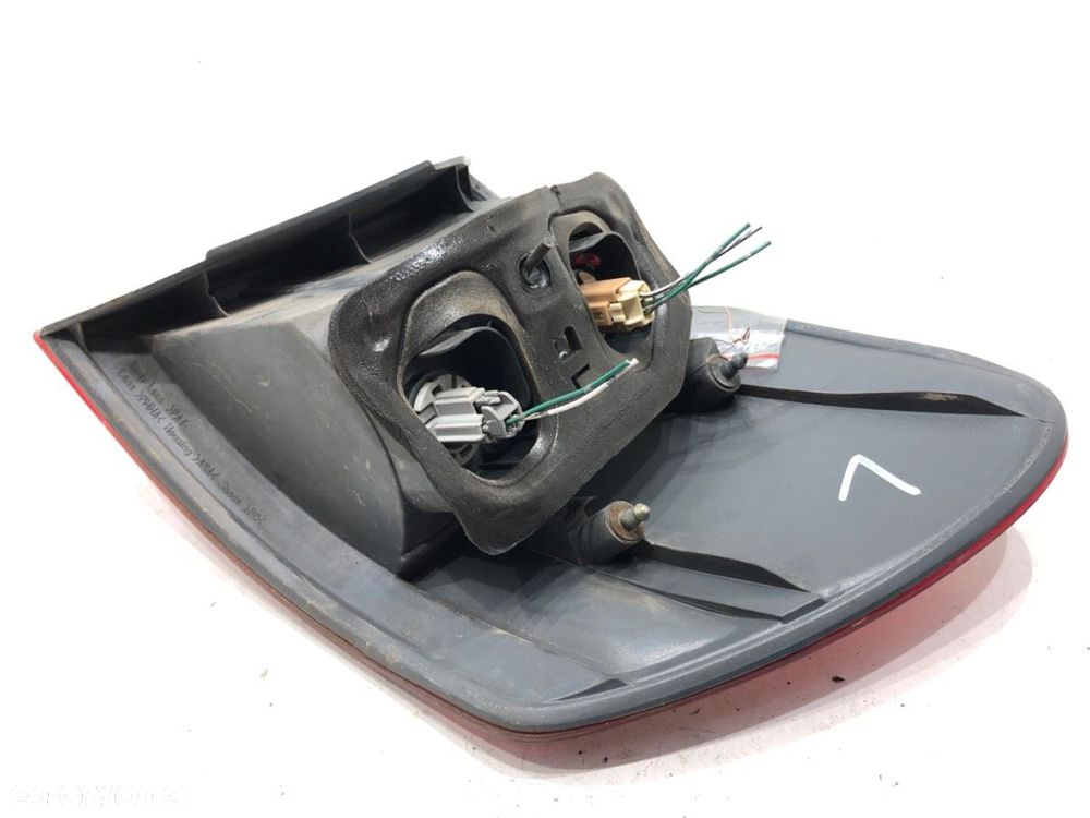 LAMPA LEWY TYŁ - 72.00 PLN - TOYOTA AVENSIS VERSO (_M2_) 2001 - 2011 2.0 D (CLM20_) 85 kW [116 KM] - 3