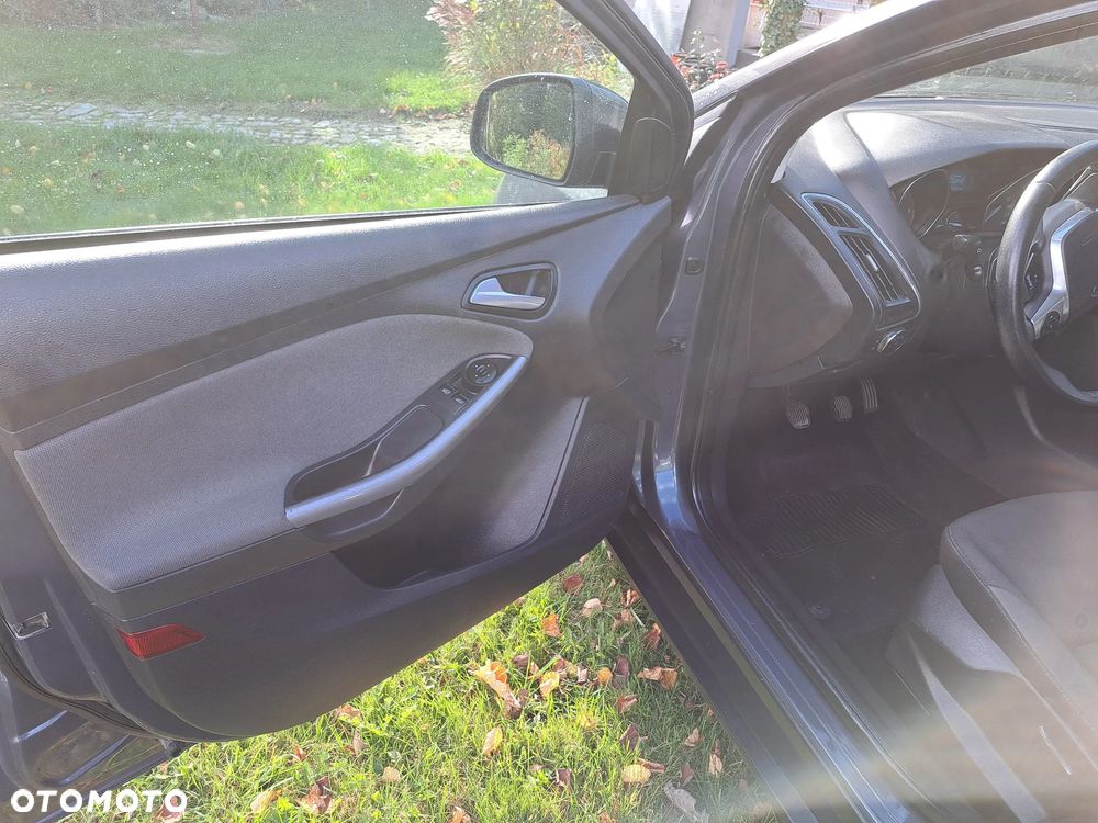 Ford Focus 1.6 TDCi Ambiente - 8