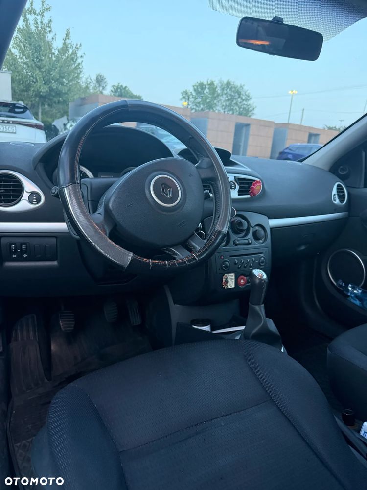 Renault Clio - 5
