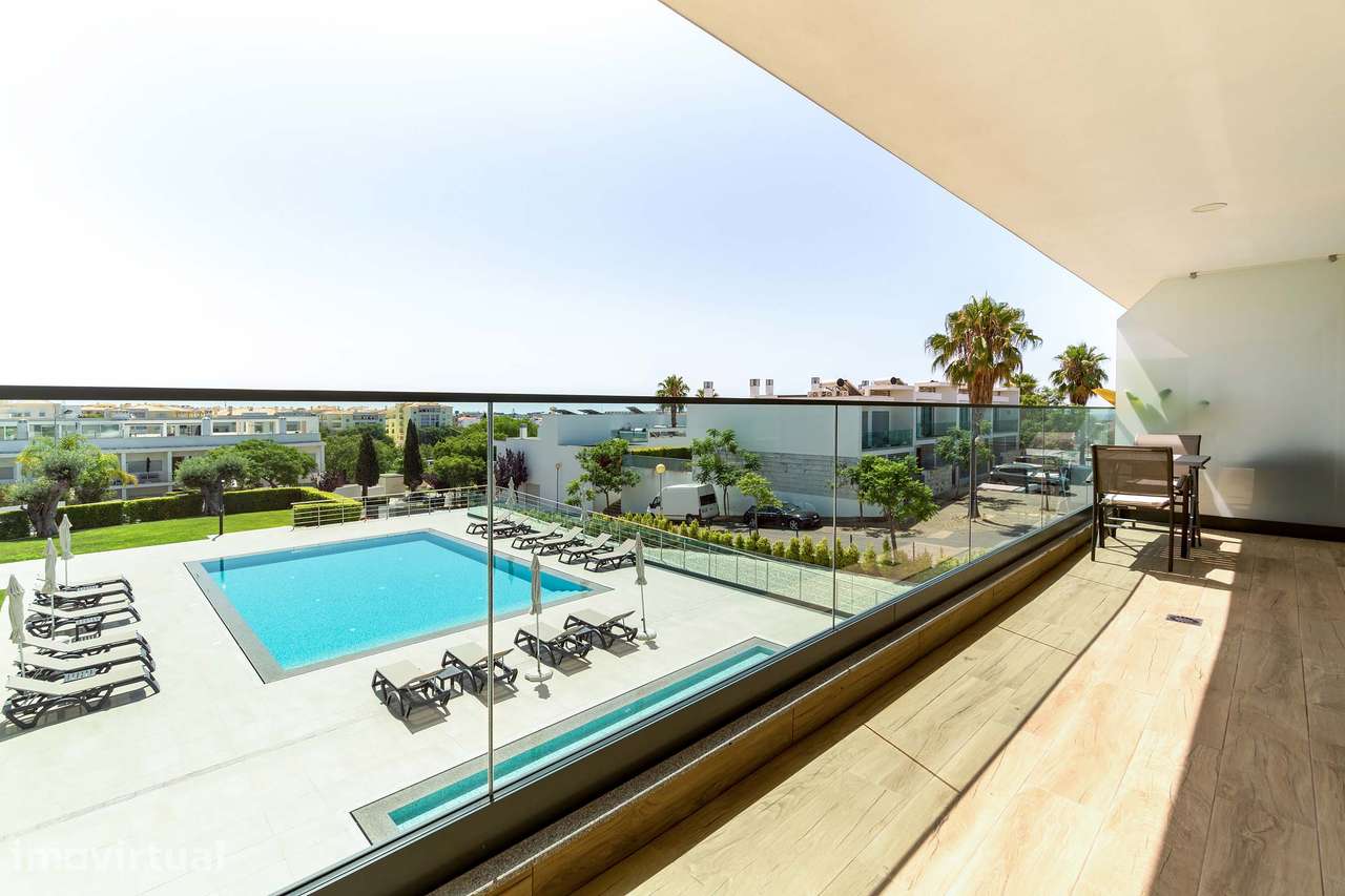 Apartamento T2 moderno em condomínio privado com piscina - Grande imagem: 2/37