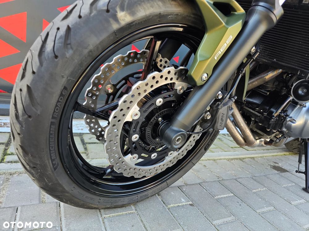 Kawasaki Z 650 - 15