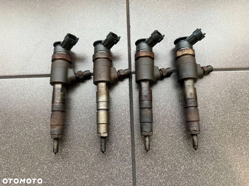 WTRYSKIWACZ 1.4 HDI PEUGEOT CITROEN 0445110339 - 2