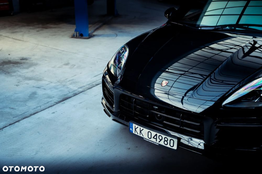 Porsche Cayenne S - 25