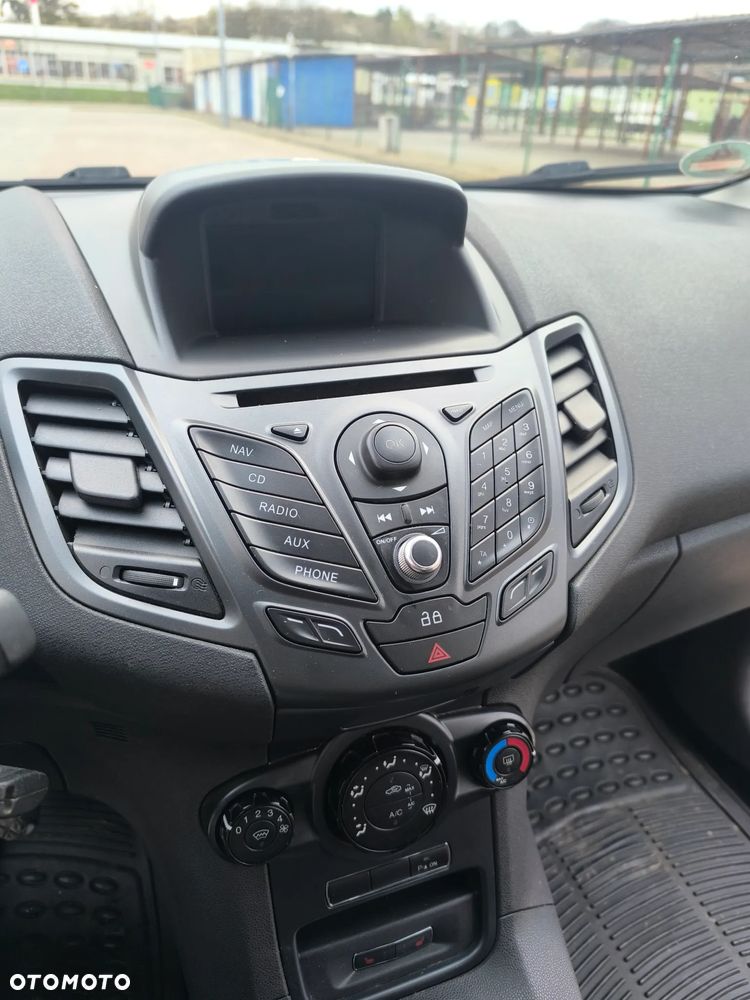 Ford Fiesta 1.5 TDCi ST&St Titanium - 9