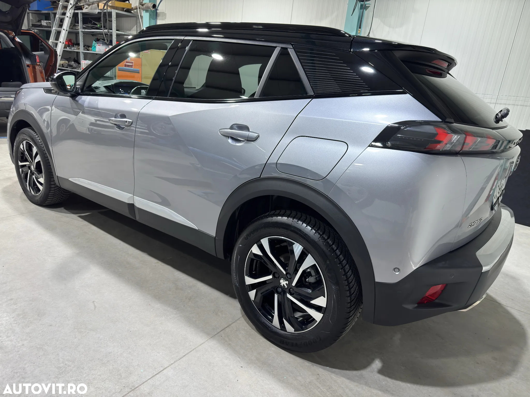 Peugeot 2008 1.2 L PureTech STT EAT8 GT Line - 7