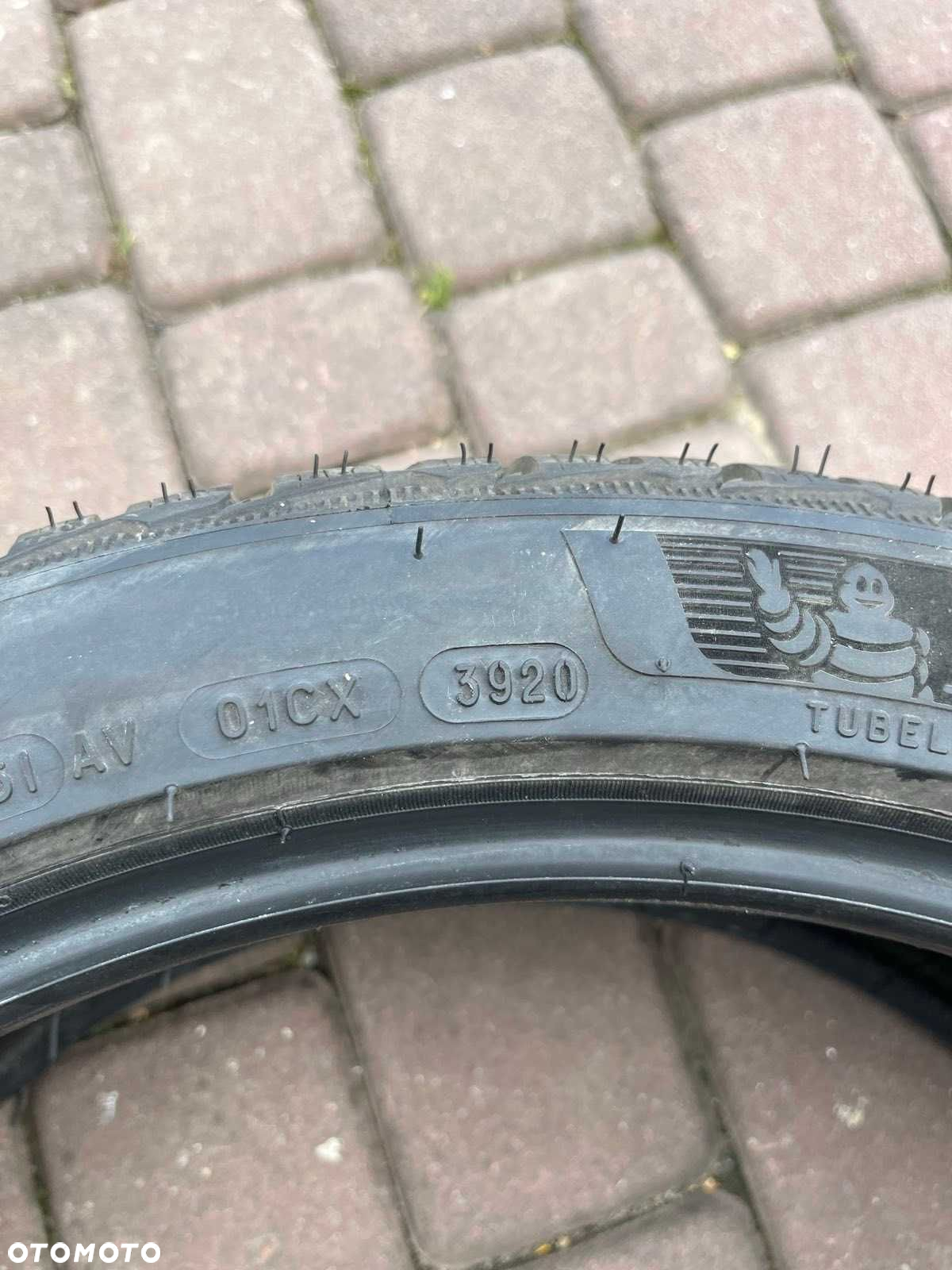 Opony Michelin Pilot Alpin 5 235/40/19 96 W XL  4x7mm - 7