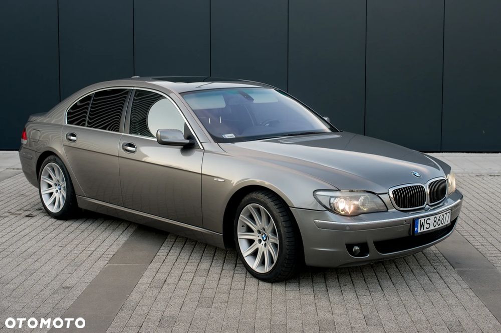 BMW Seria 7 750i - 5