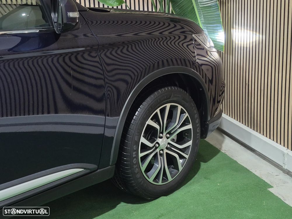 Mitsubishi Outlander 2.2 DI-D Instyle Navi - 7