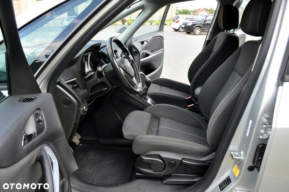 Opel Zafira - 22