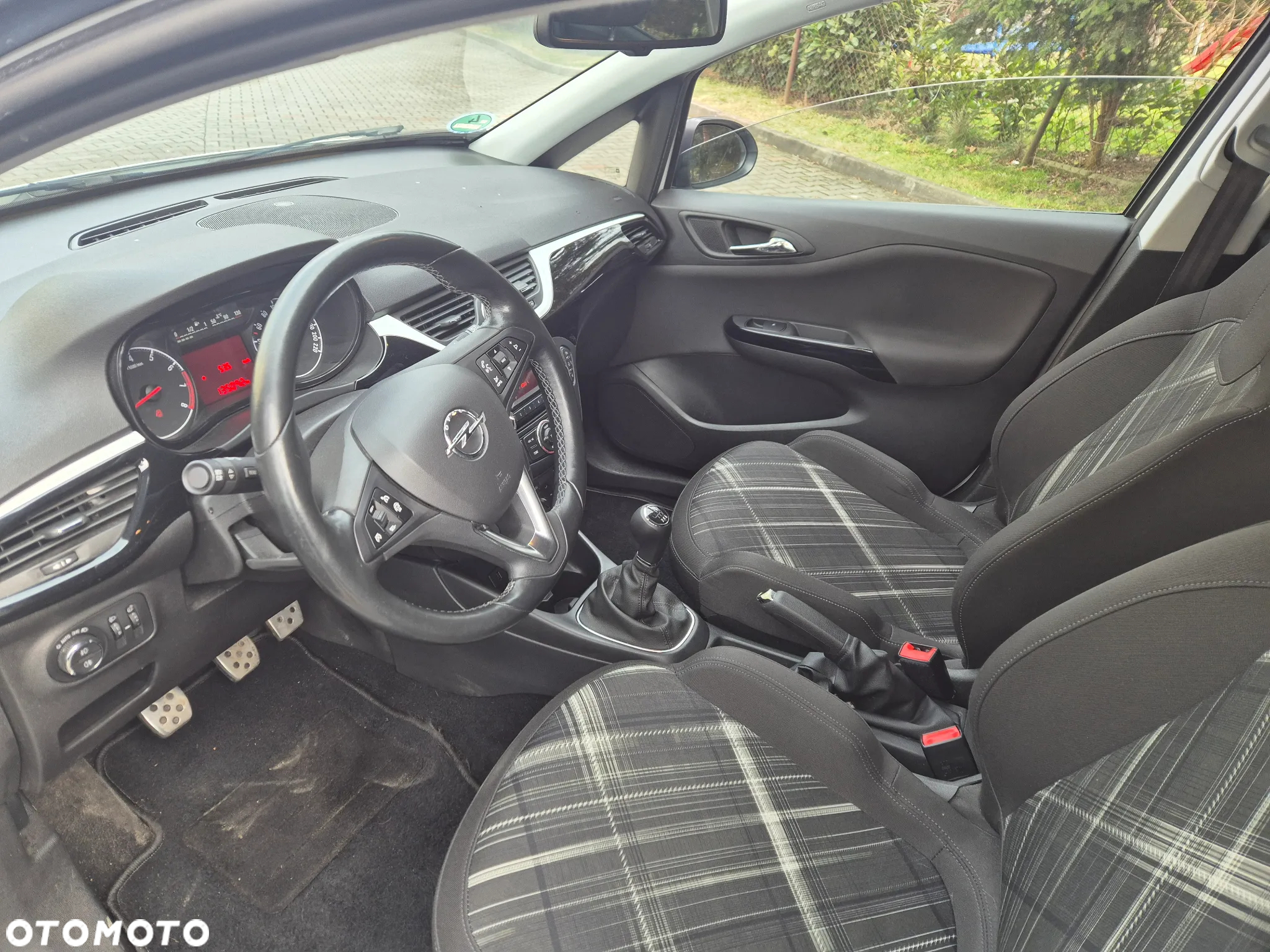Opel Corsa 1.4 16V 150 Jahre - 7