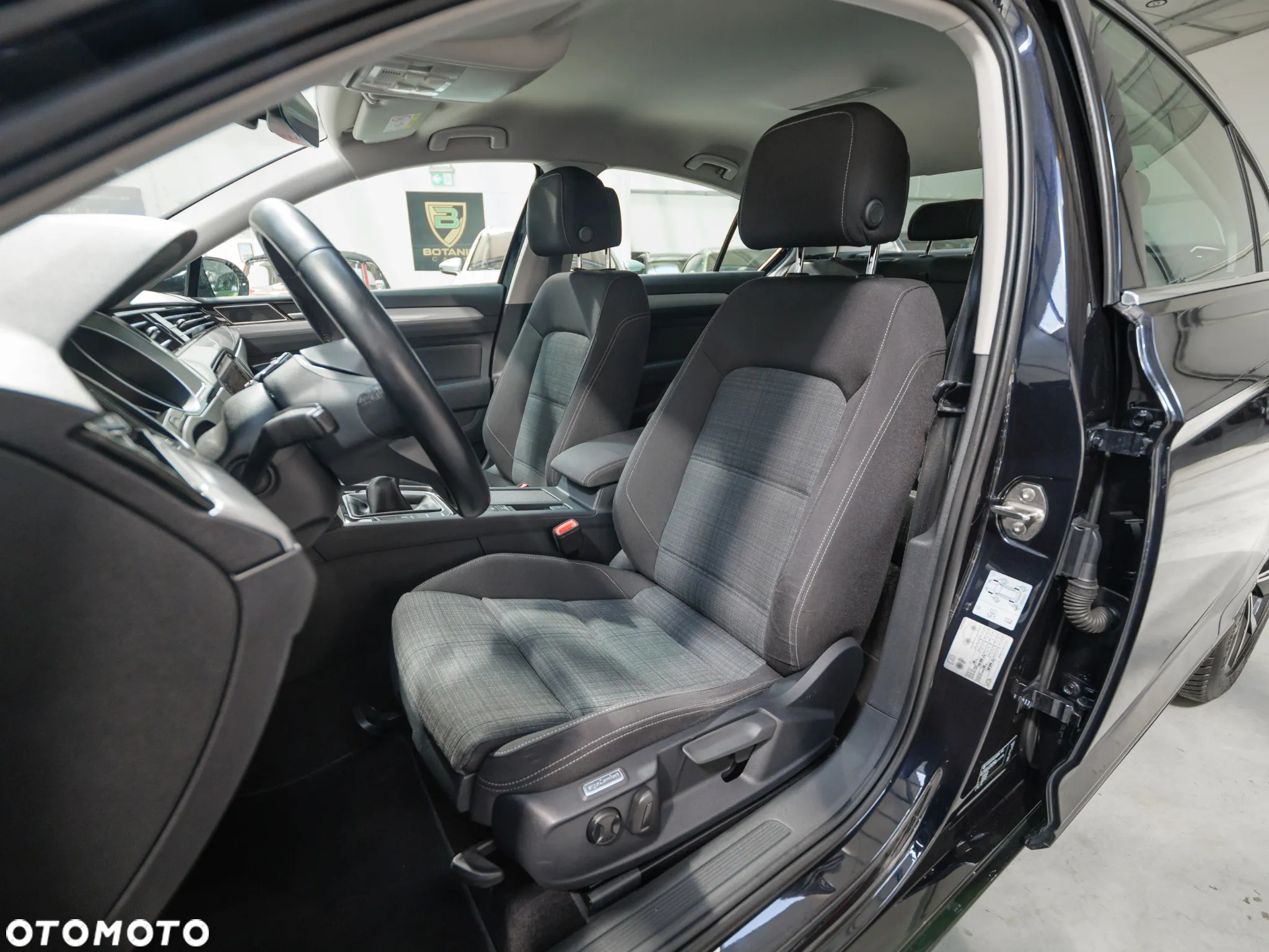 Volkswagen Passat 2.0 TDI EVO Business - 17