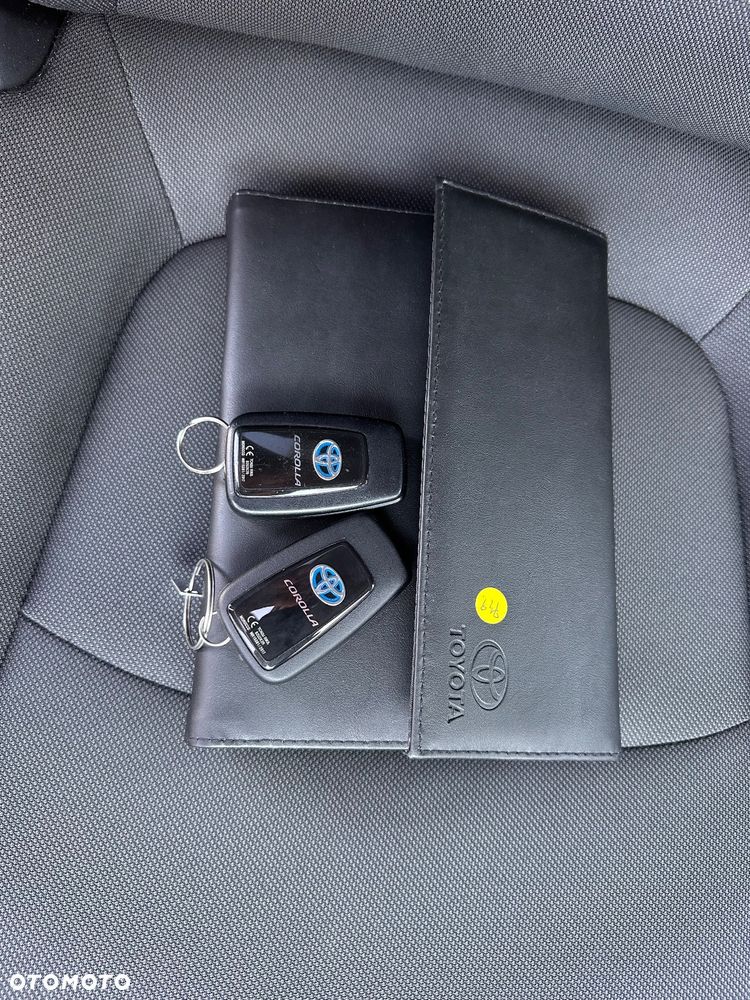Toyota Corolla 1.8 Hybrid Comfort - 31
