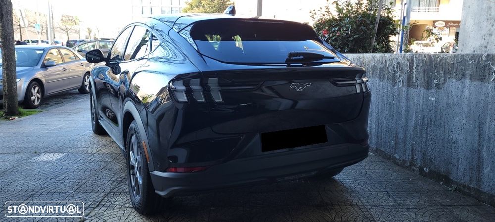 Ford Mustang Mach-E 75.7 kWh Base - 5