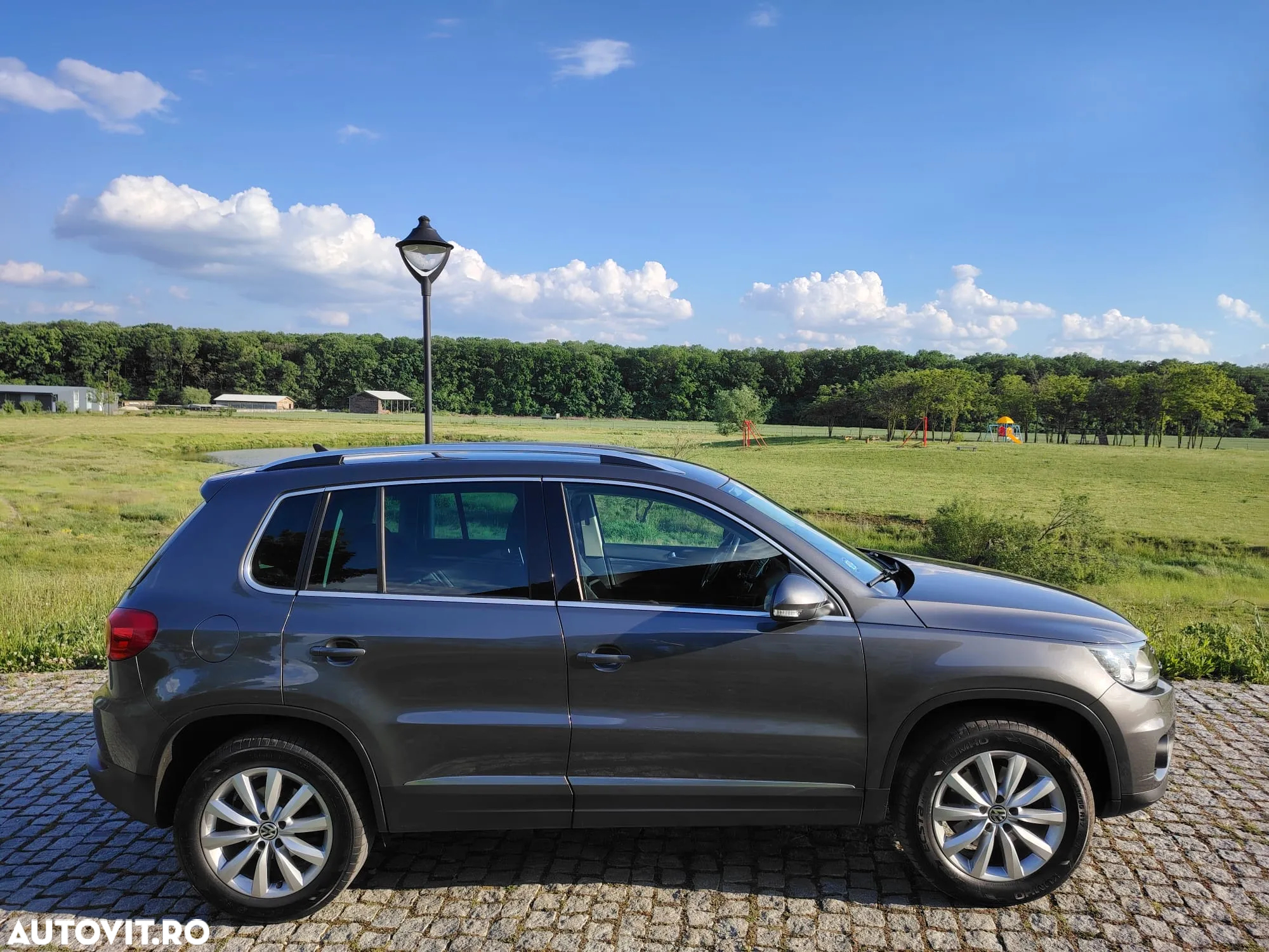 Volkswagen Tiguan - 13