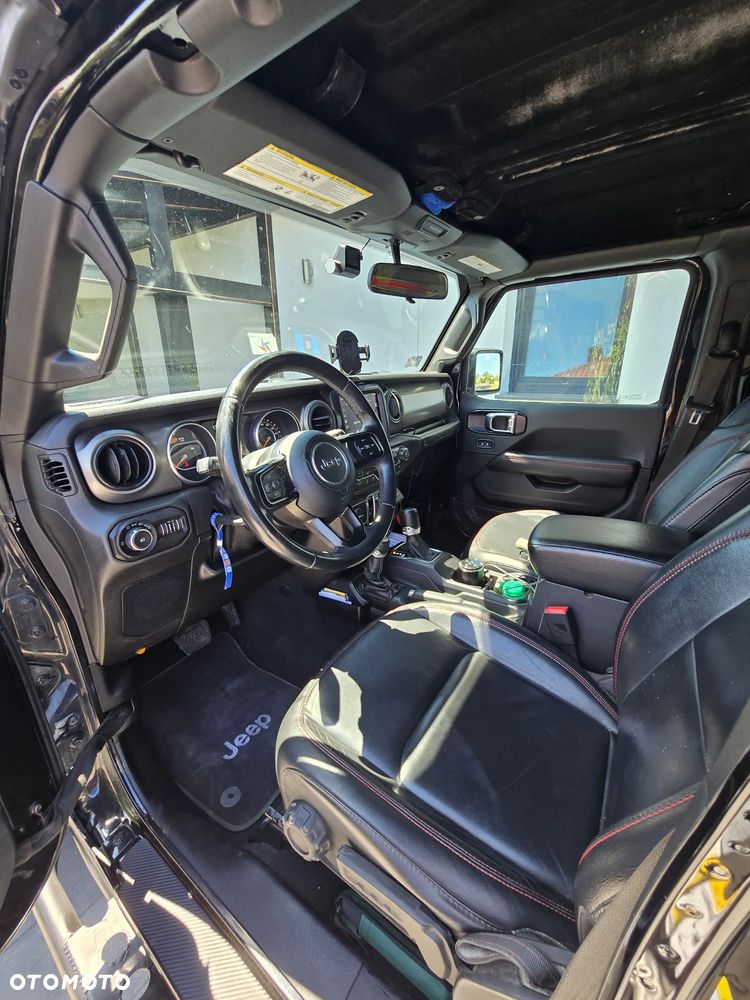 Jeep Wrangler - 15