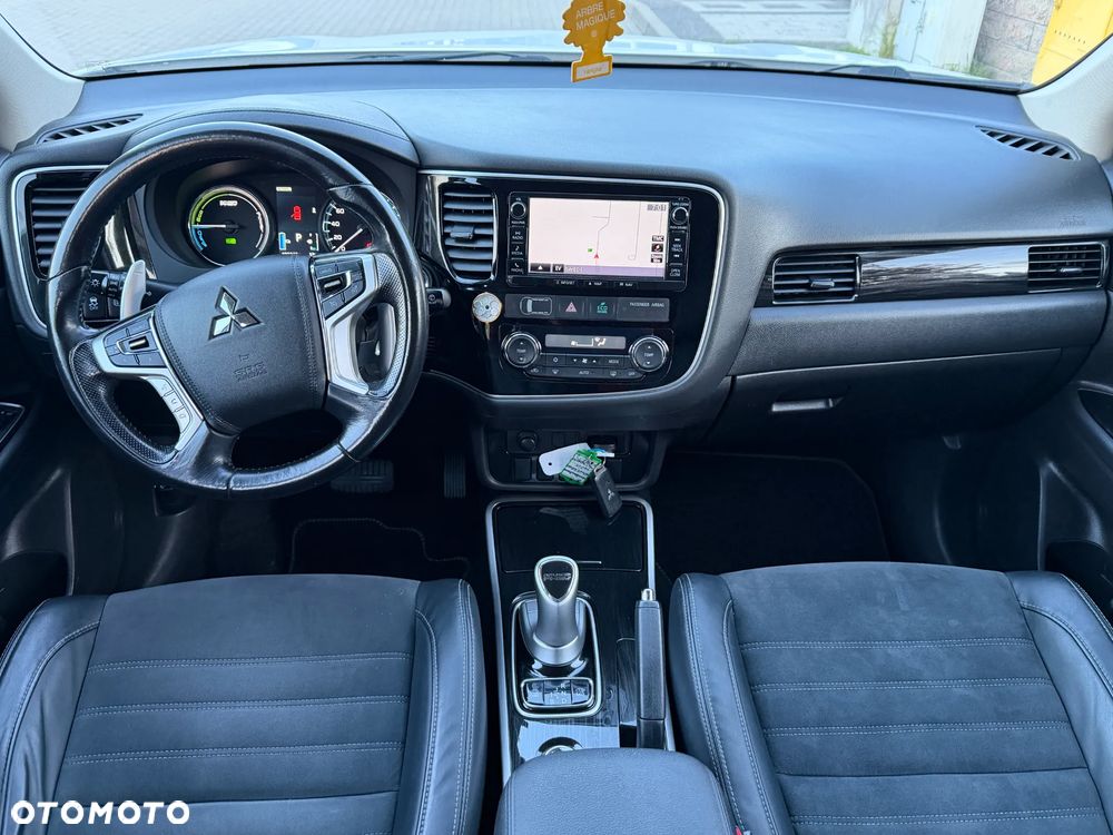 Mitsubishi Outlander 2.0 4WD Plus - 4