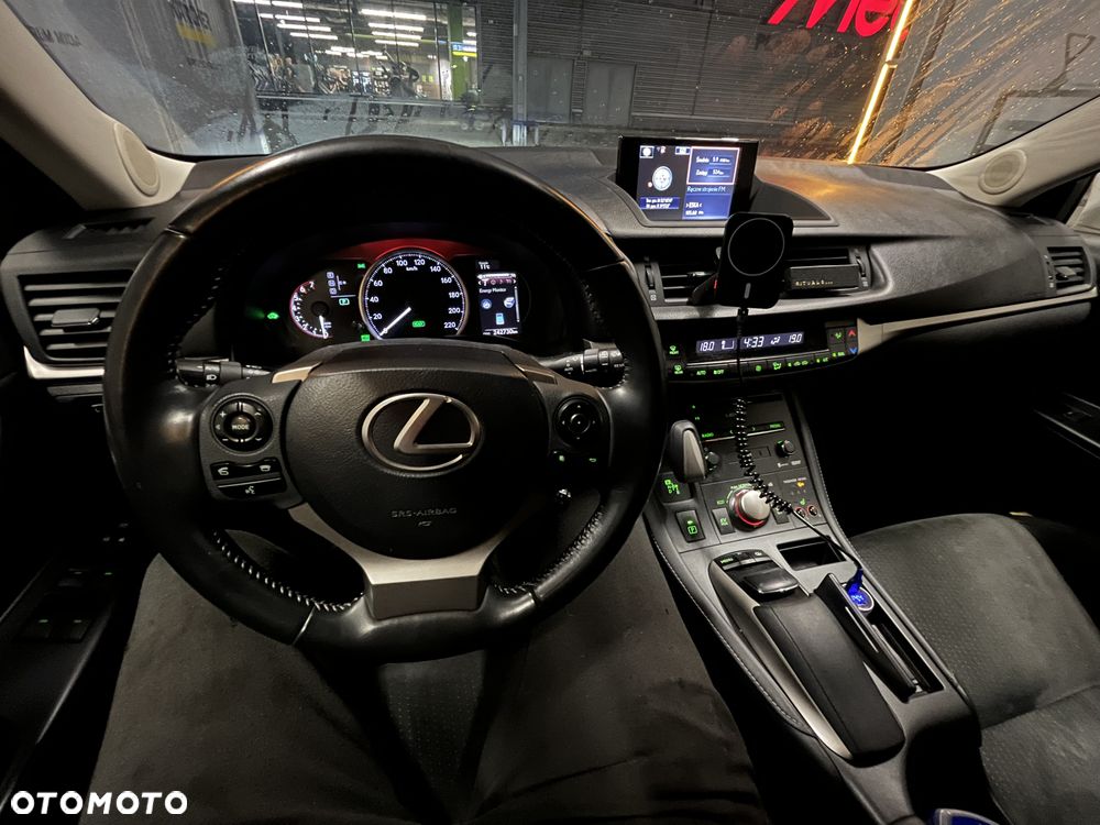Lexus CT - 20