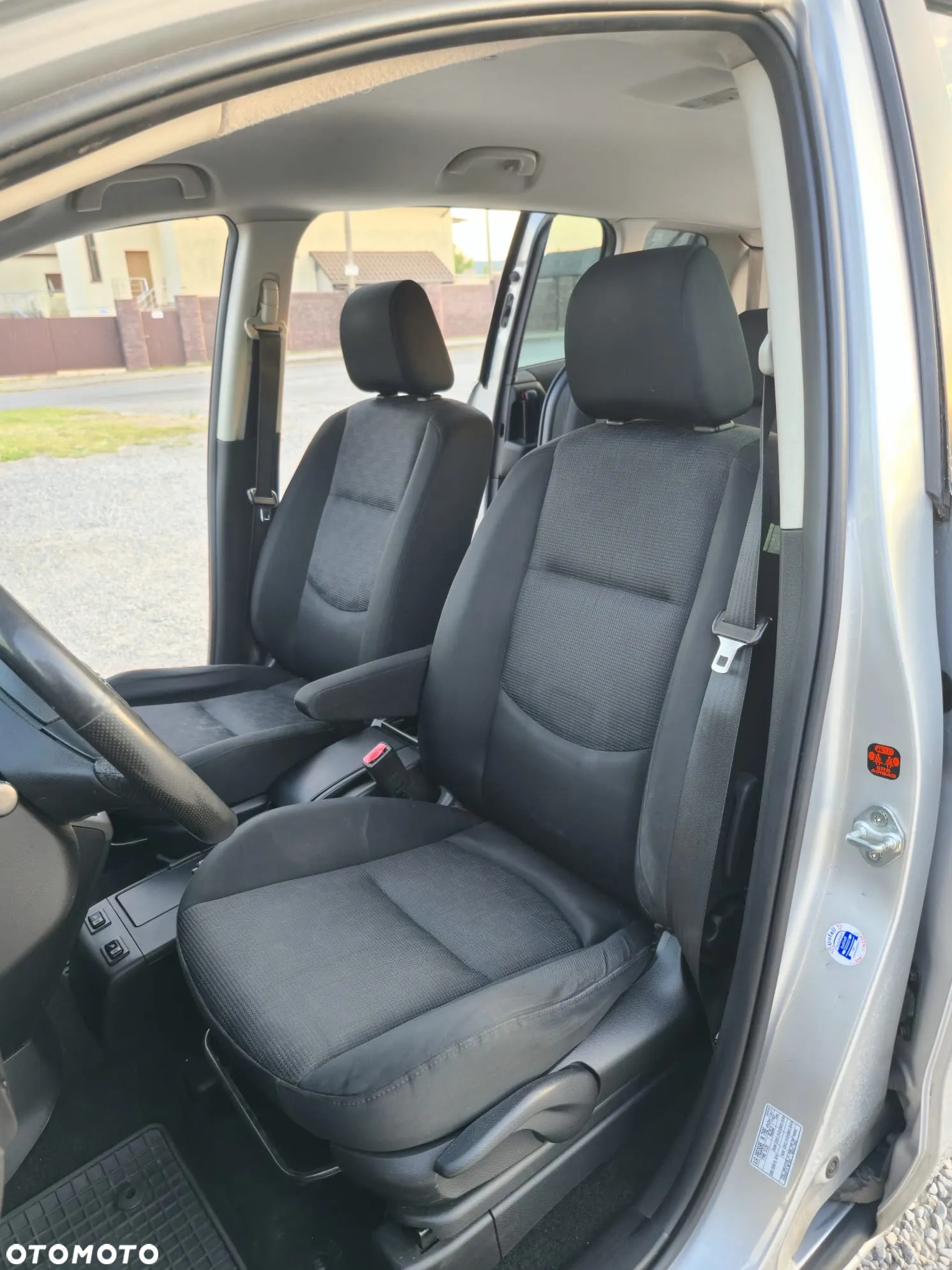 Mazda 5 - 19