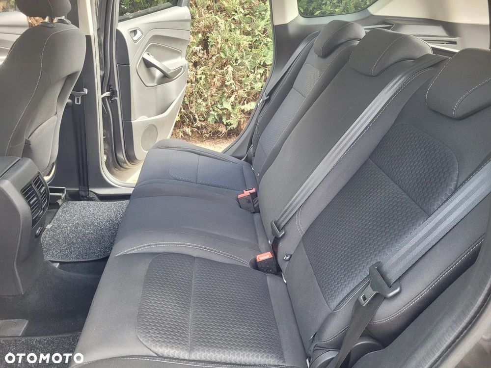 Ford Kuga 1.5 EcoBoost 2x4 Cool & Connect - 8