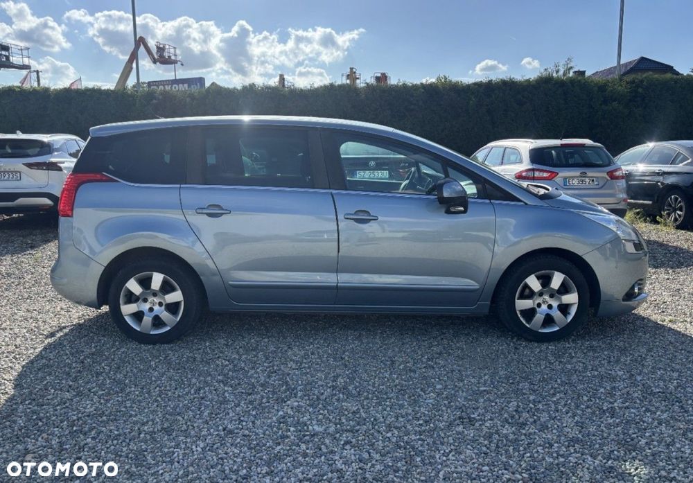 Peugeot 5008 - 9