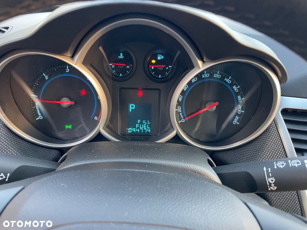 Chevrolet Cruze - 14