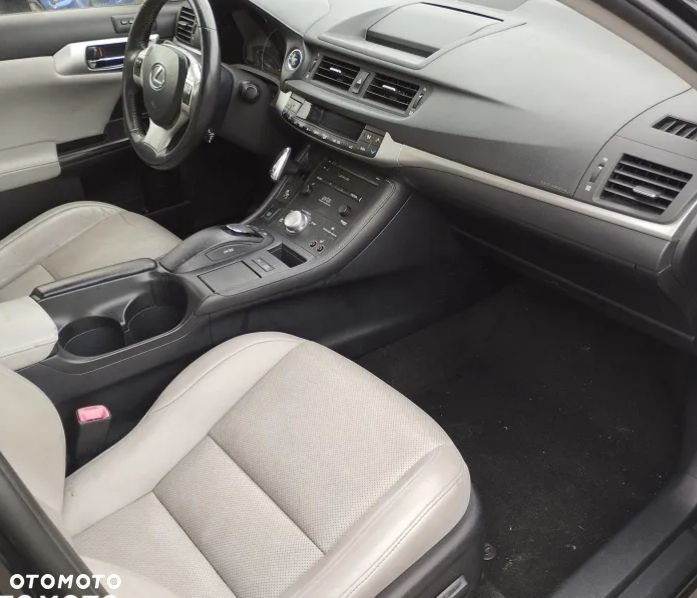 Lexus CT 200h Prestige - 5