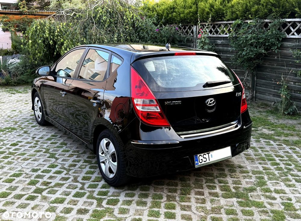 Hyundai i30 1.4 Comfort - 11
