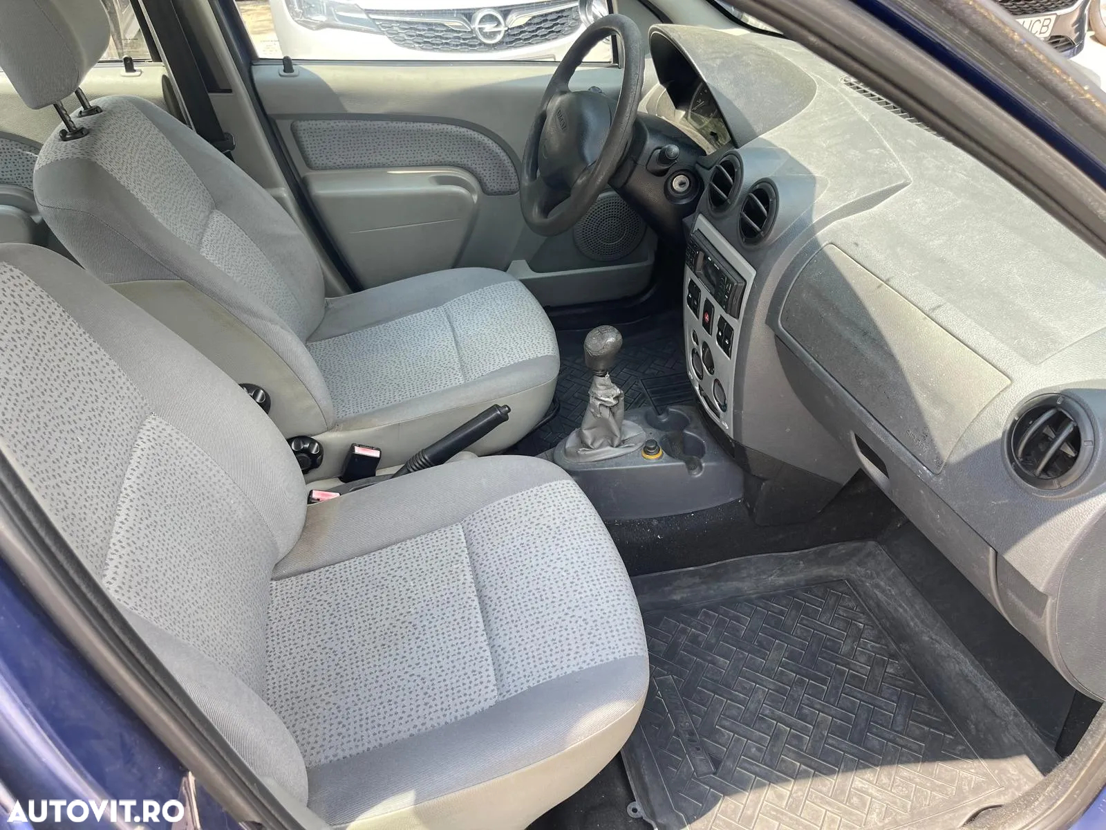 Dacia Logan 1.4 MPI Laureate - 8