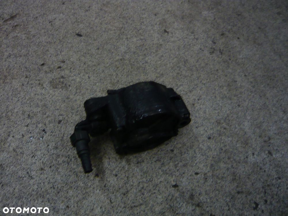 pompa vacum 13040 mini cooper r50 - 1