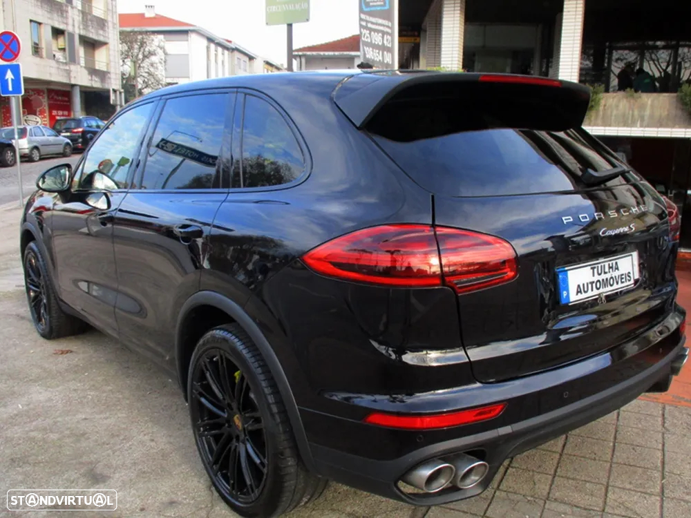 Porsche Cayenne S - 4