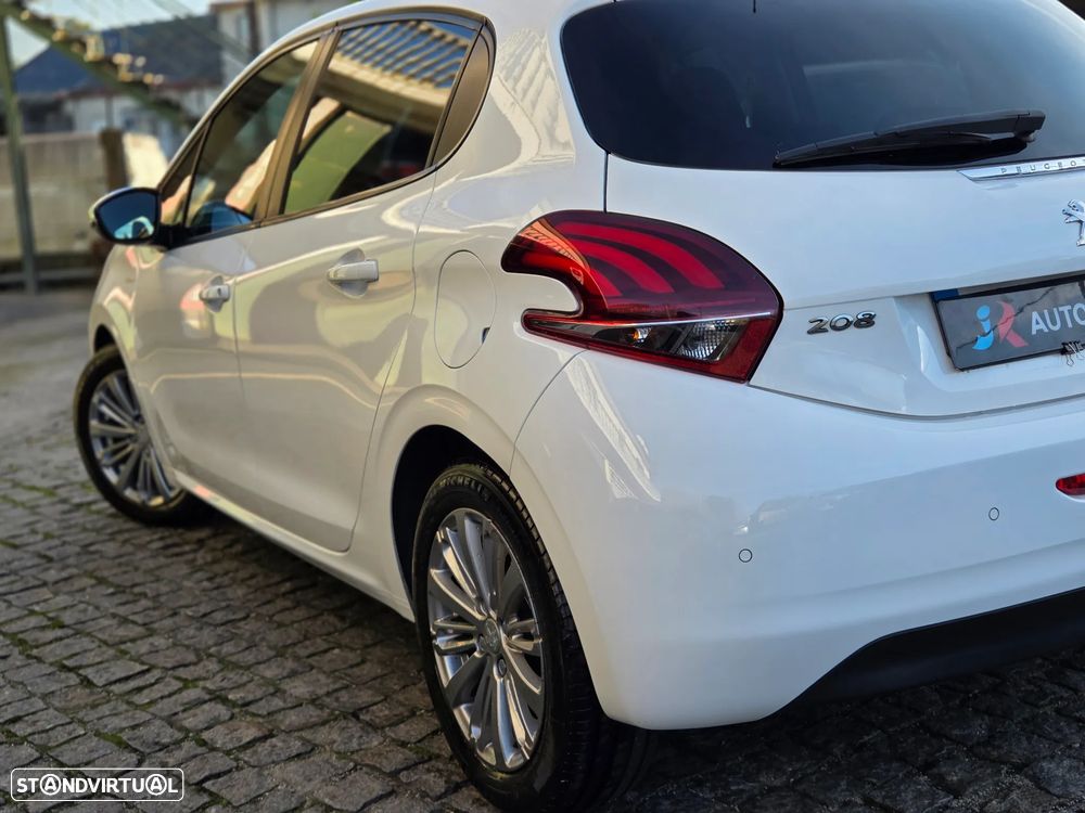 Peugeot 208 1.6 BlueHDi Style - 9