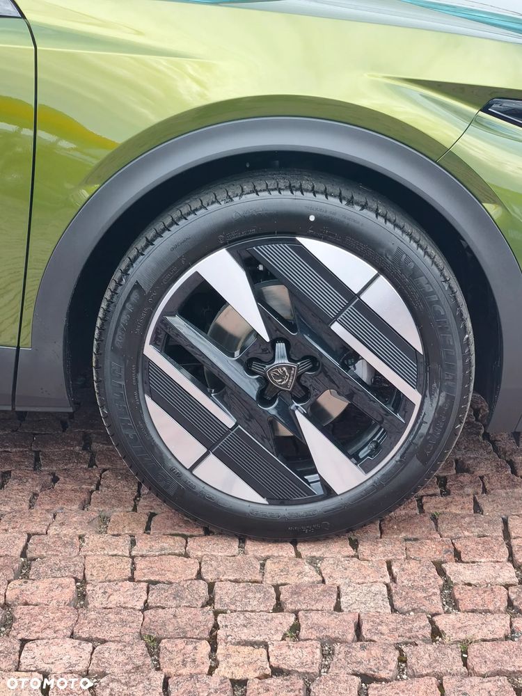 Peugeot 408 1.2 PureTech mHEV Allure S&S e-DCS6 - 18