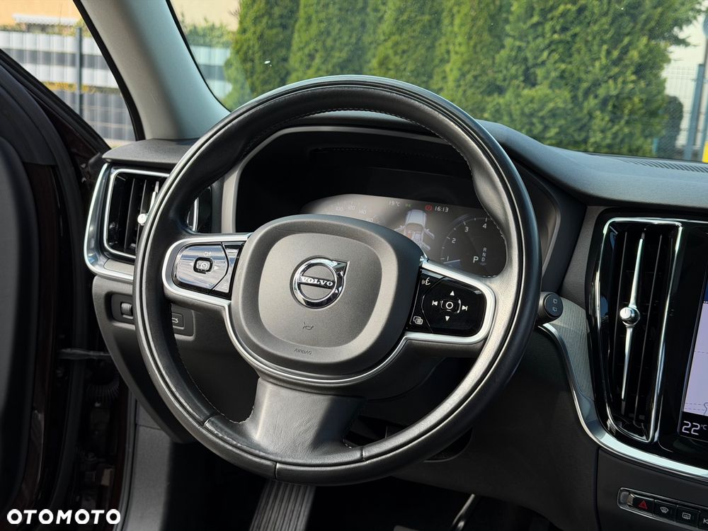 Volvo V60 B3 B Geartronic Momentum Pro - 22