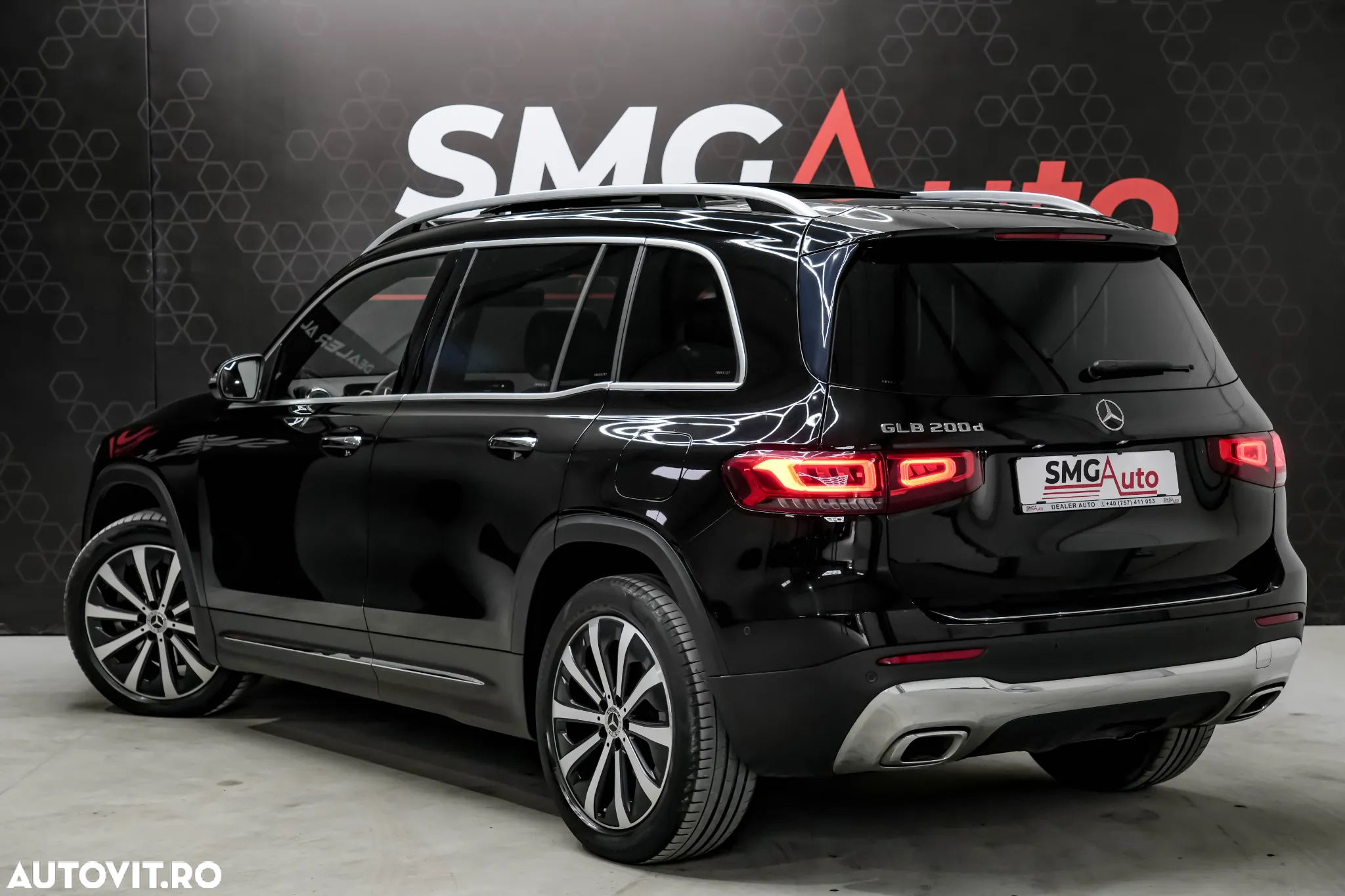 Mercedes-Benz GLB 200 d 4Matic 8G-DCT - 4