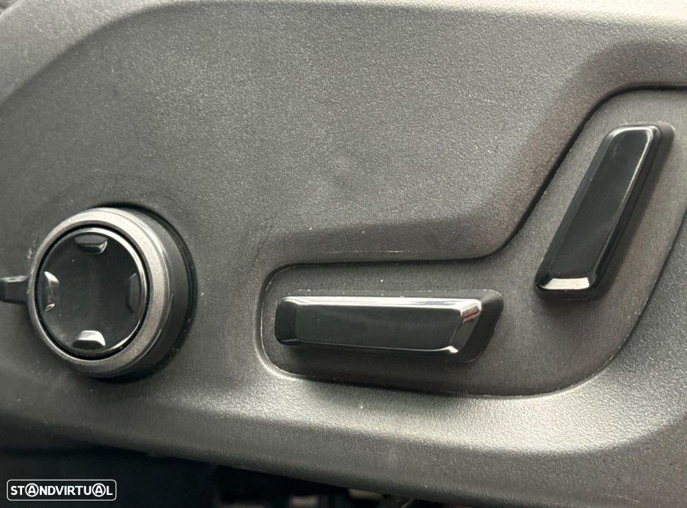 Volvo XC 60 T6 AWD Recharge Geartronic Inscription Expression - 23